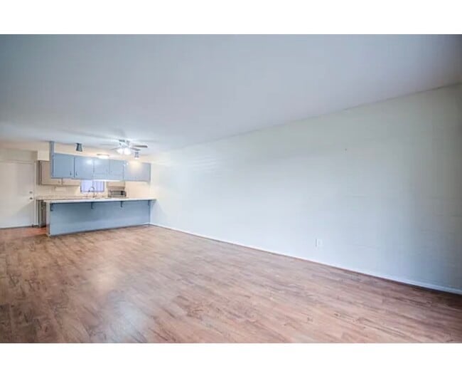 Building Photo - 3737 E Turney Ave