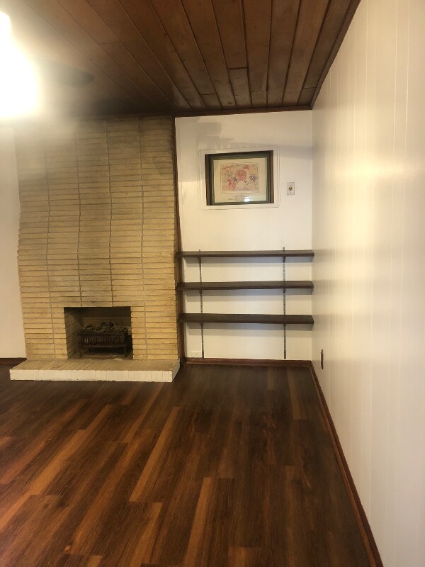 Building Photo - 224 Querens Ave