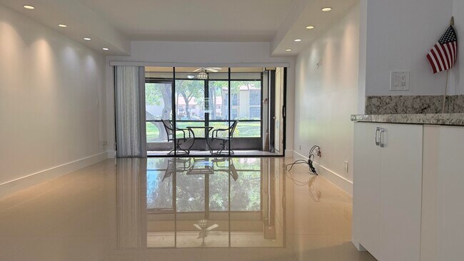 Foto del edificio - 2289 SW 15th St