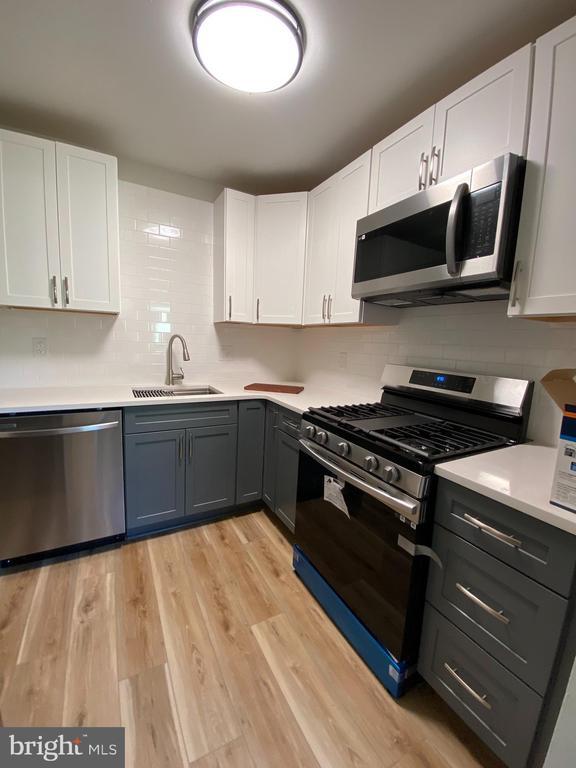 Foto del edificio - 1104 Meadowview Ln