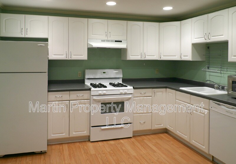 Foto principal - 14 Kenmar Dr