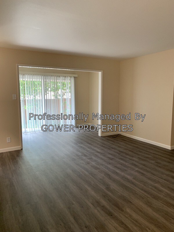 Foto del edificio - 1367 Phelps Ave