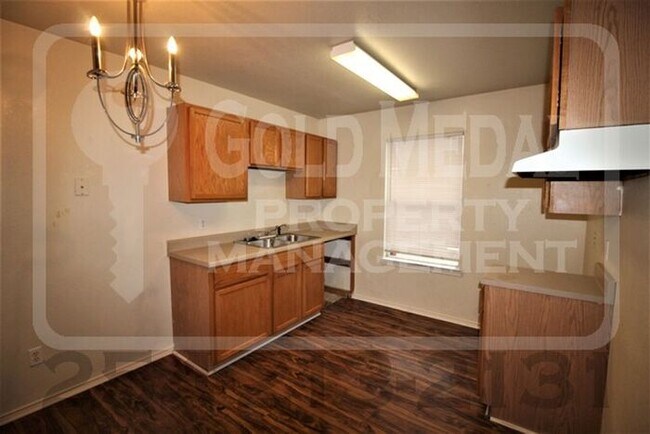 Building Photo - 1101 Horizon Dr