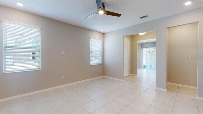 Building Photo - 5751 Skytop Dr