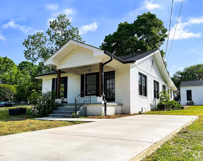 Building Photo - 1042 N Royal Ave