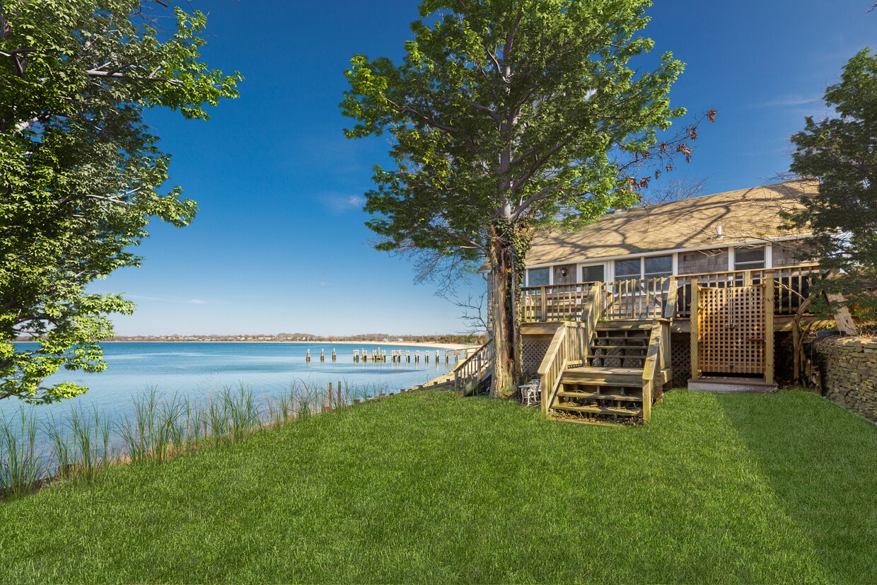 3675 Noyack Rd, Sag Harbor, NY 11963 House for Rent in Sag Harbor, NY