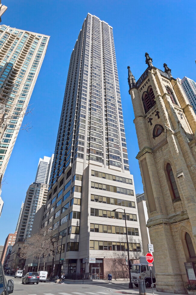 Building Photo - 30 E Huron St