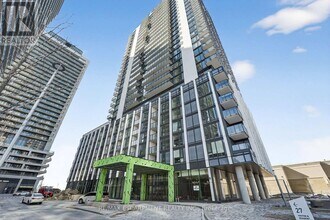 Building Photo - 27 Korda Gate