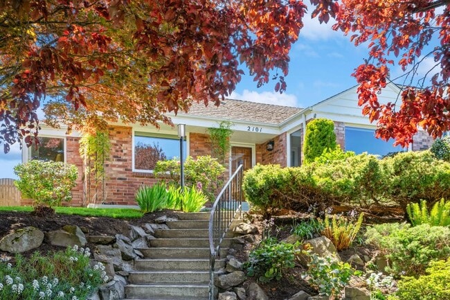 Building Photo - Beautifully Updated Magnolia Home - 3 bedr...