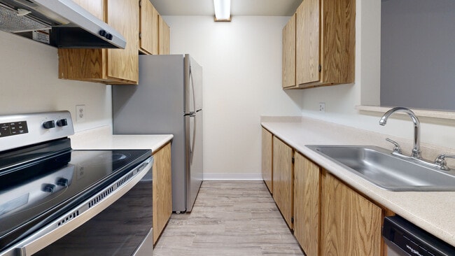 Interior Photo - Crown Pointe