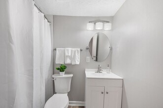 Interior Photo - 8Ninety at Loveland