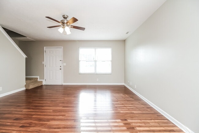 Building Photo - 1414 Westview Dr