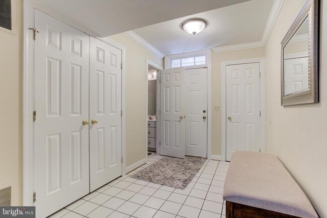 Building Photo - 7441 Heatherfield Ln