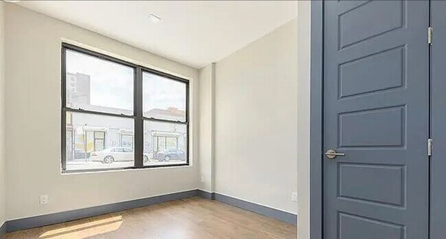 Foto del edificio - 855 Dekalb Ave