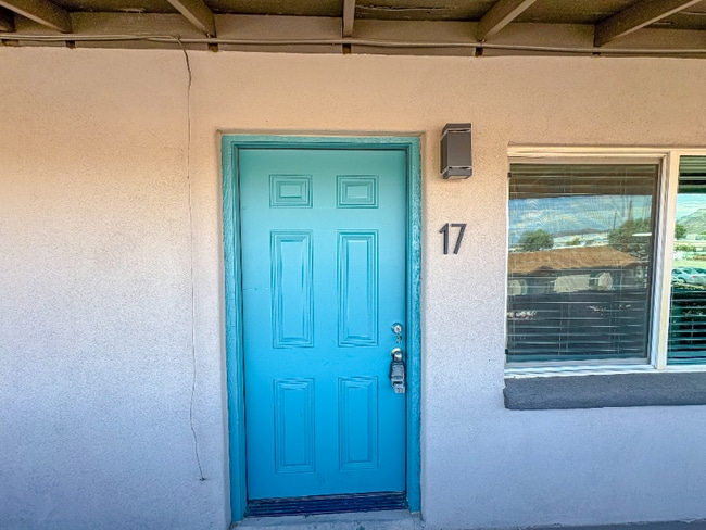 Photo - 1110 E Highland Ave Apartment