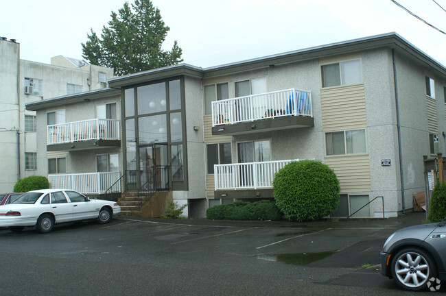 Building Photo - Patricia Apartments