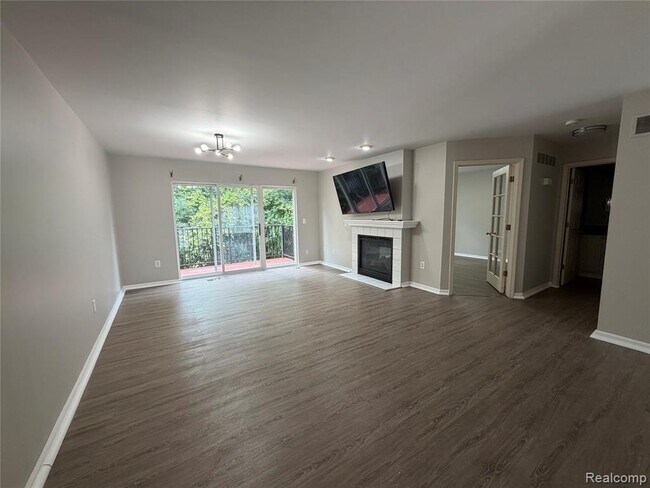 Foto del edificio - 758 Sandalwood Dr