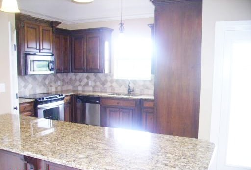 Building Photo - 508 Falling Water Cir