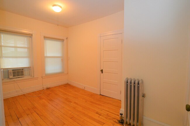 Foto del edificio - 15 Lynde St