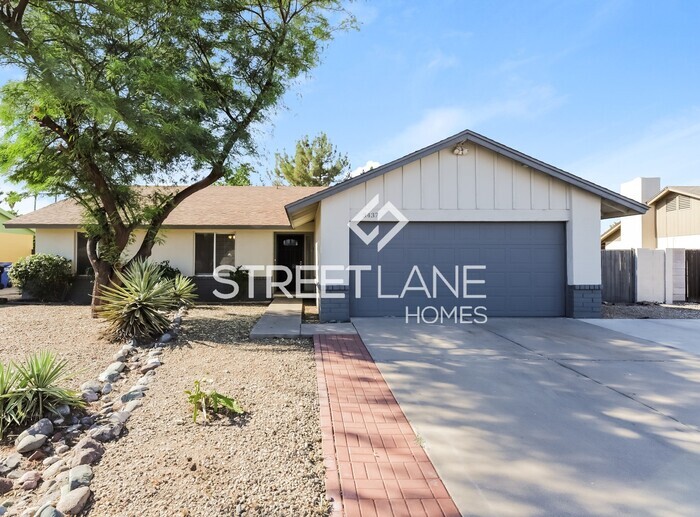 Primary Photo - Pool Home - 3 Bedroom/2 Bath