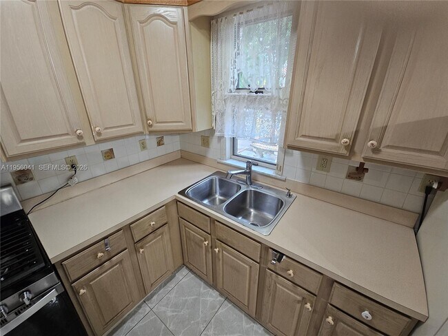 Foto del edificio - 2323 Polk St