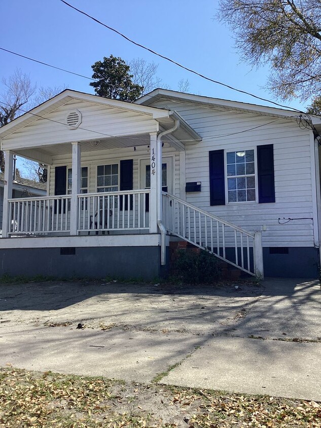 Foto principal - DOWNTOWN WILMINGTON - 3BD/2BA - Blocks fro...