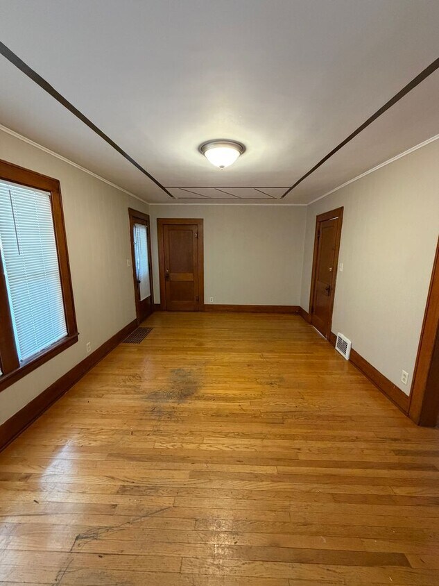 Foto principal - 1722 Coleman Ave