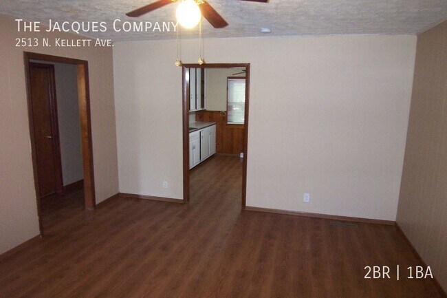 Foto del edificio - 2513 N Kellett Ave
