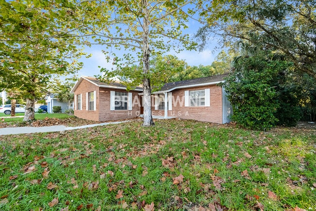 Building Photo - 215 Shore Rd