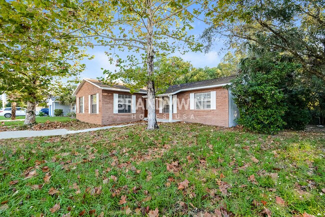 Foto del edificio - 215 Shore Rd