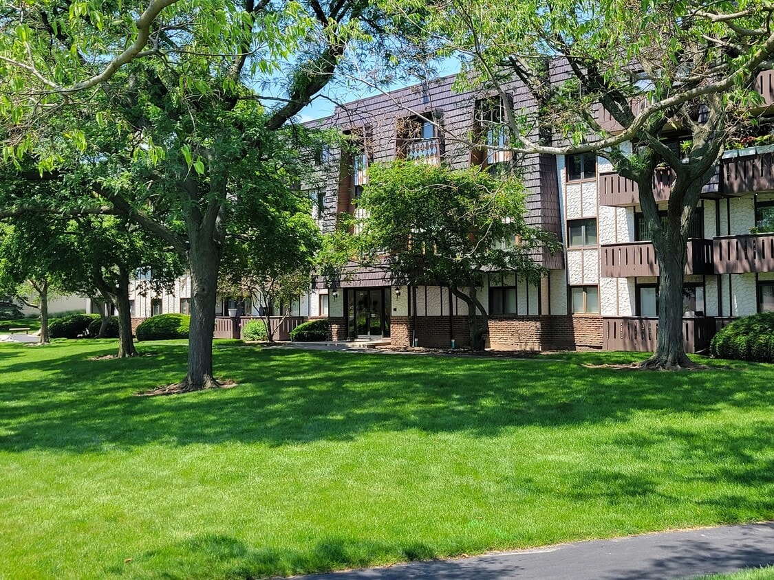 13200 W Heiden Cir Unit 2308, Lake Bluff, IL 60044 Condo for Rent in