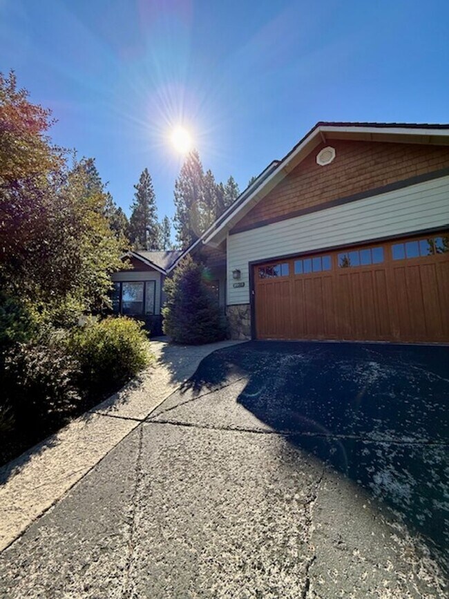 Building Photo - Charming Single-Level 3 BR Retreat in Shev...