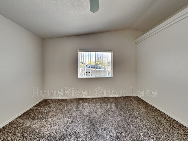 Building Photo - 2071 Magnolia Dr