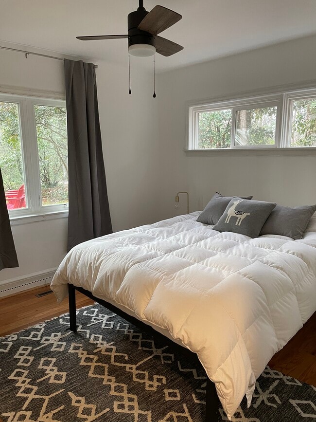 Foto del edificio - 809 Woodland Ave