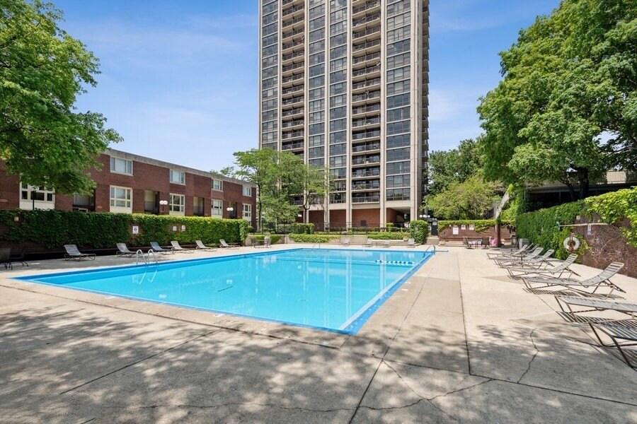 Building with Private Swimming Pool - 2605 S Indiana Ave