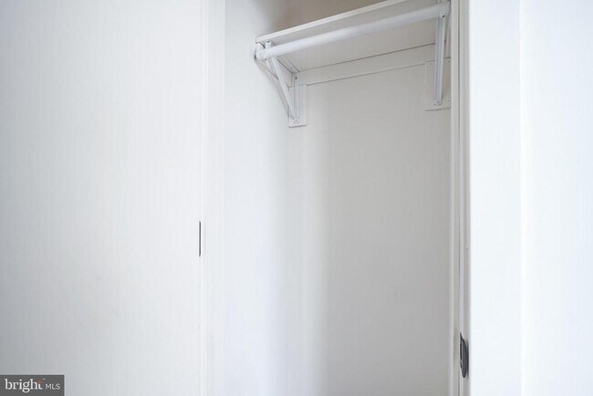 Foto del edificio - 1301 Bainbridge St