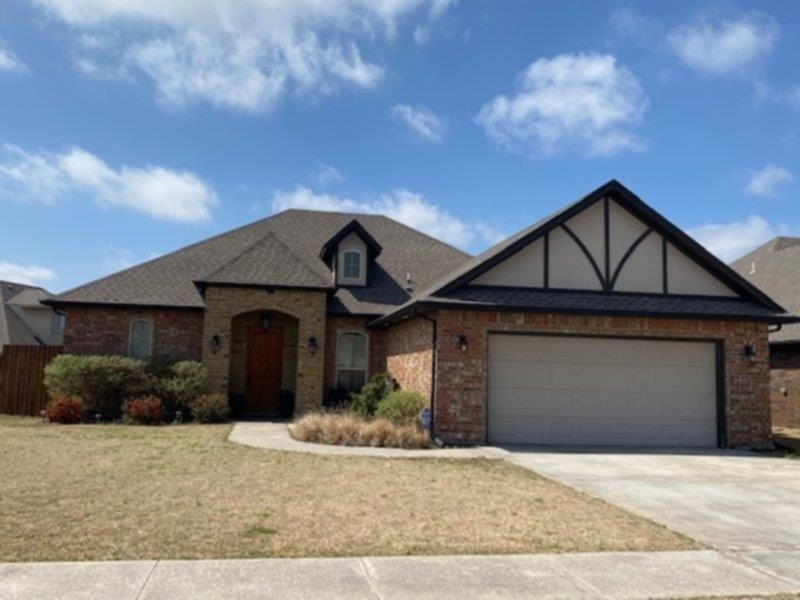 Foto principal - 2704 NW De Bracy Ave