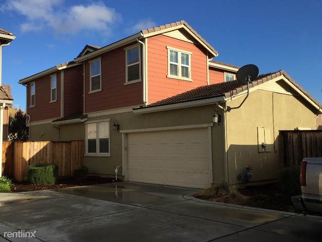 Building Photo - 9330 Vintner Cir