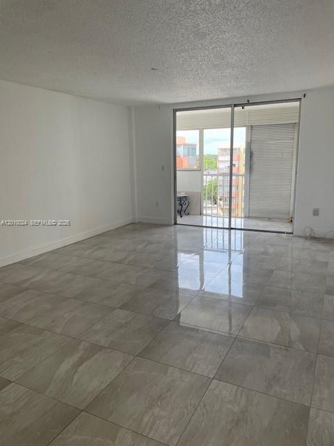 Foto del edificio - 16450 Miami Dr