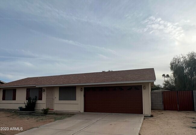 Building Photo - 4206 N 109th Dr