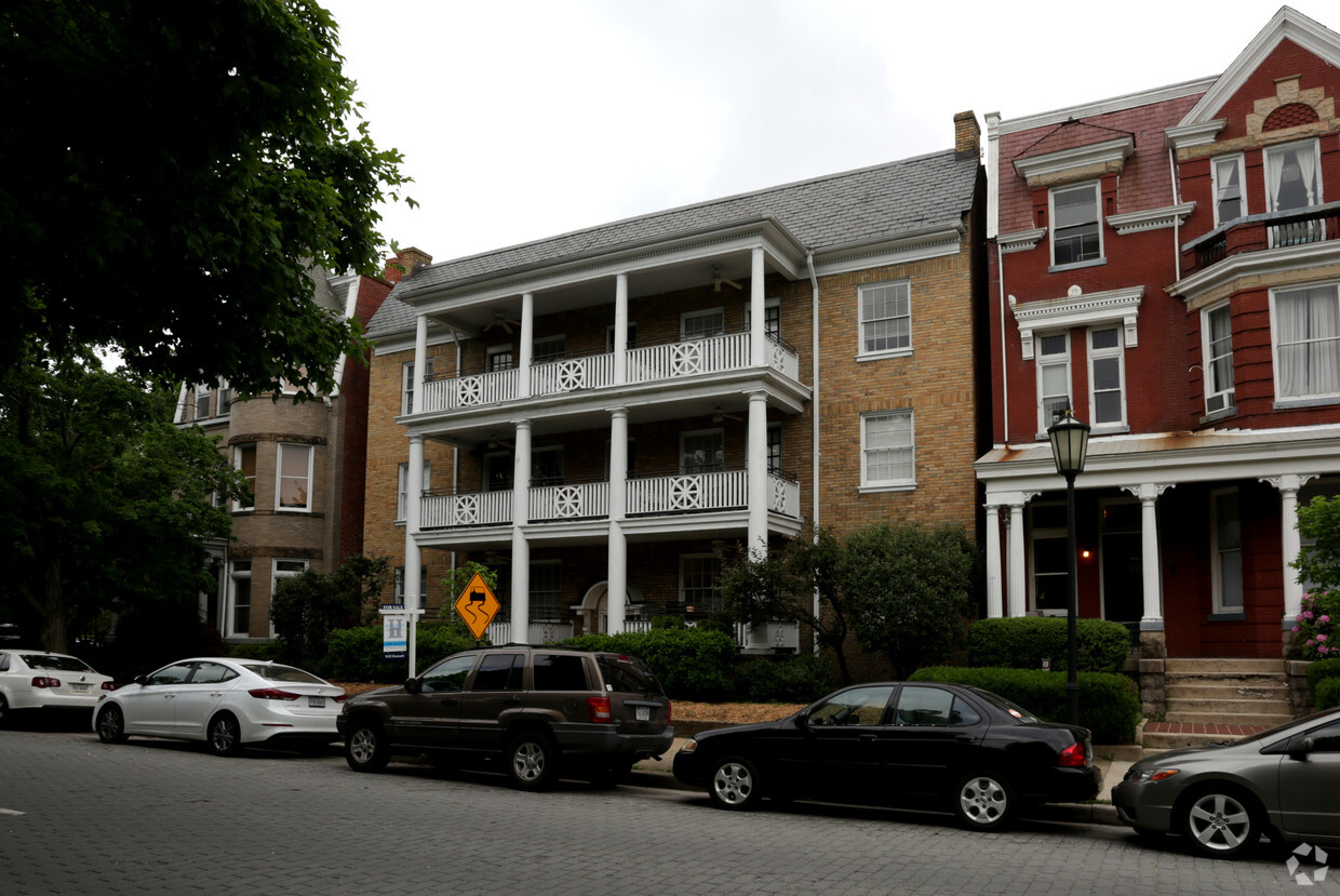 Primary Photo - 1630 Monument Ave