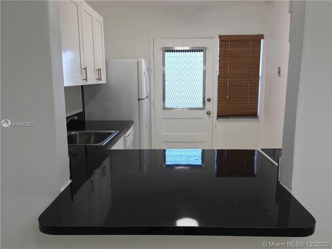 Foto del edificio - 2309 Park Ln