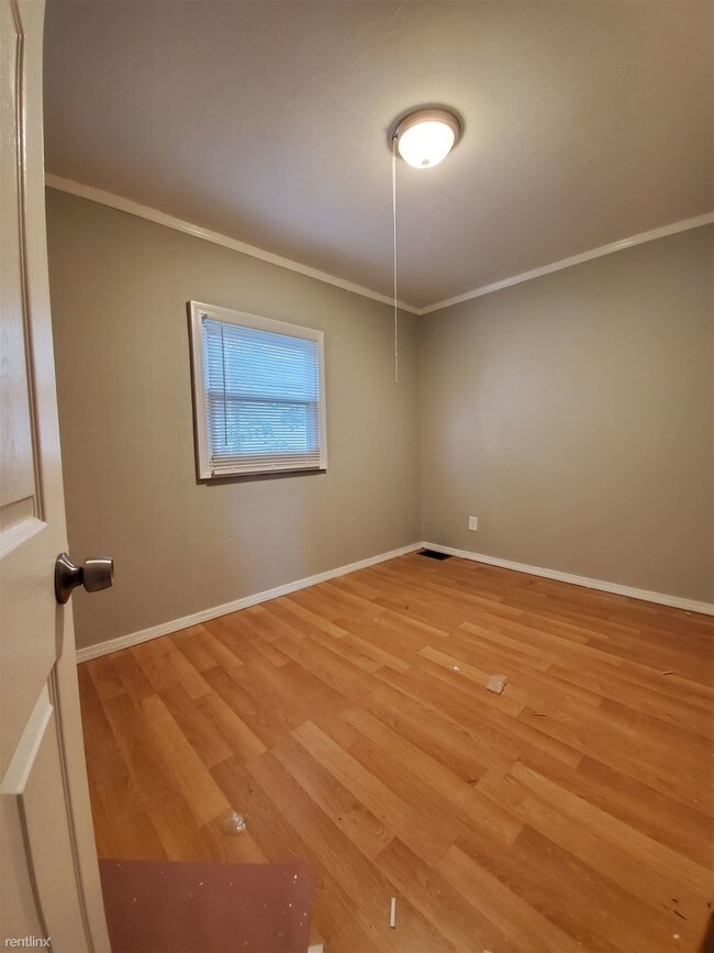 Building Photo - 3 br, 2 bath House - 21 Dodge Ave