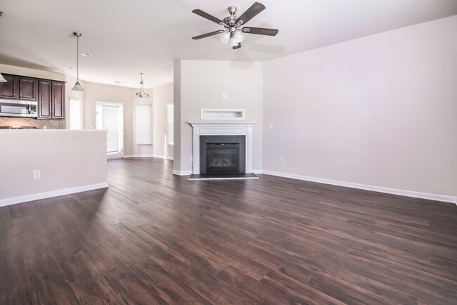 Building Photo - 280 Lakemont Dr