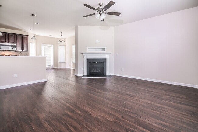 Foto del edificio - 280 Lakemont Dr
