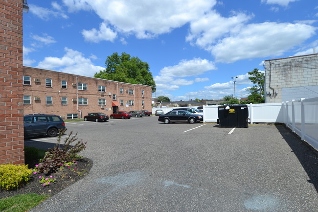 Building Photo - 2619 S 19th St