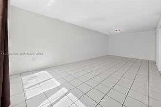 Building Photo - 17890 W Dixie Hwy