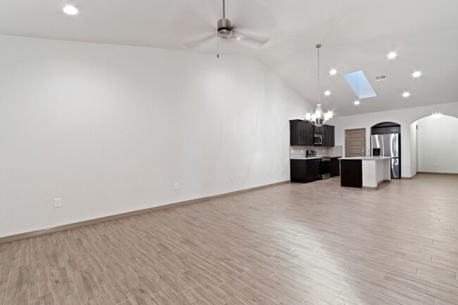 Foto del edificio - Newer Townhome, $400 off first months rent