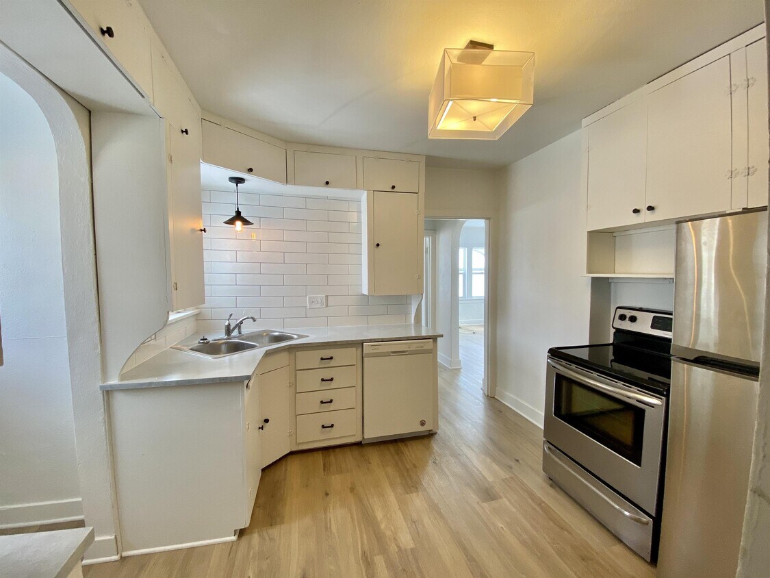 Foto principal - 1524 W Clark St