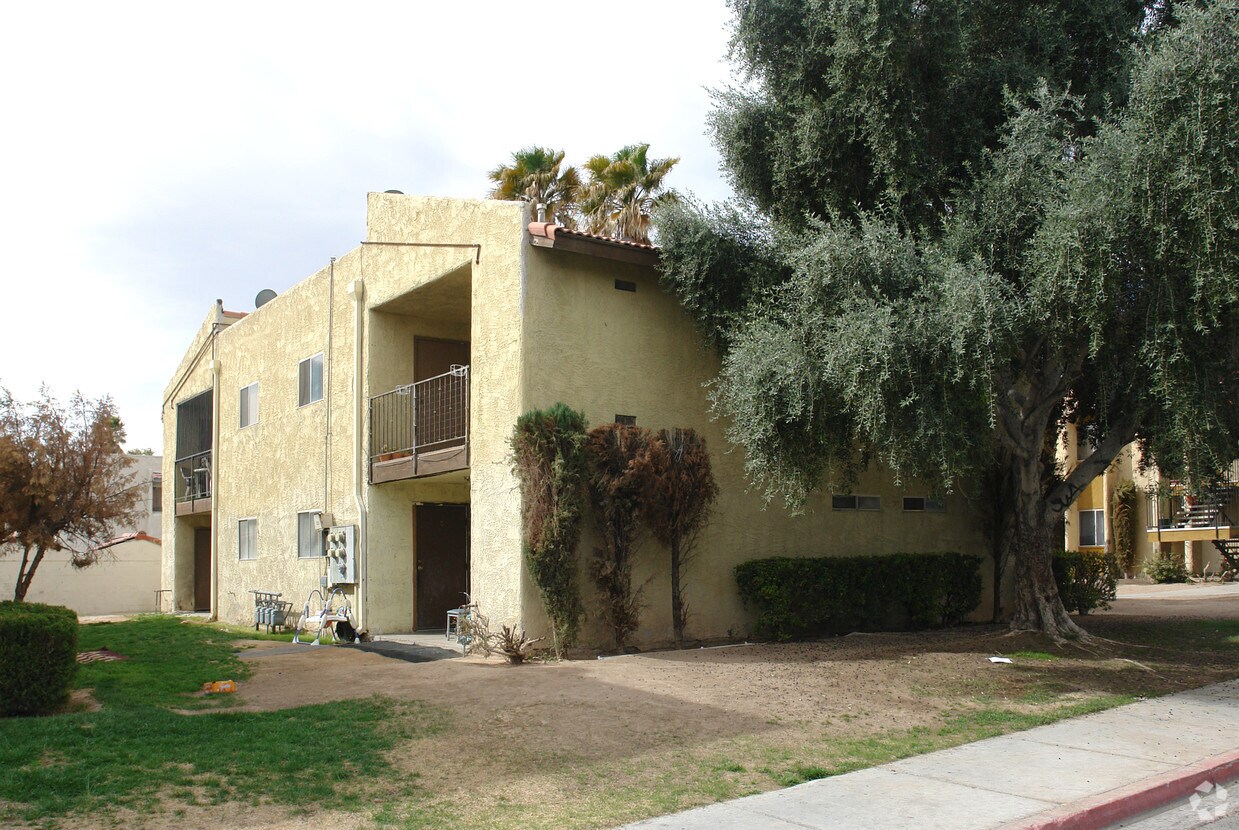 Foto del edificio - 4717 Sand Creek Ave
